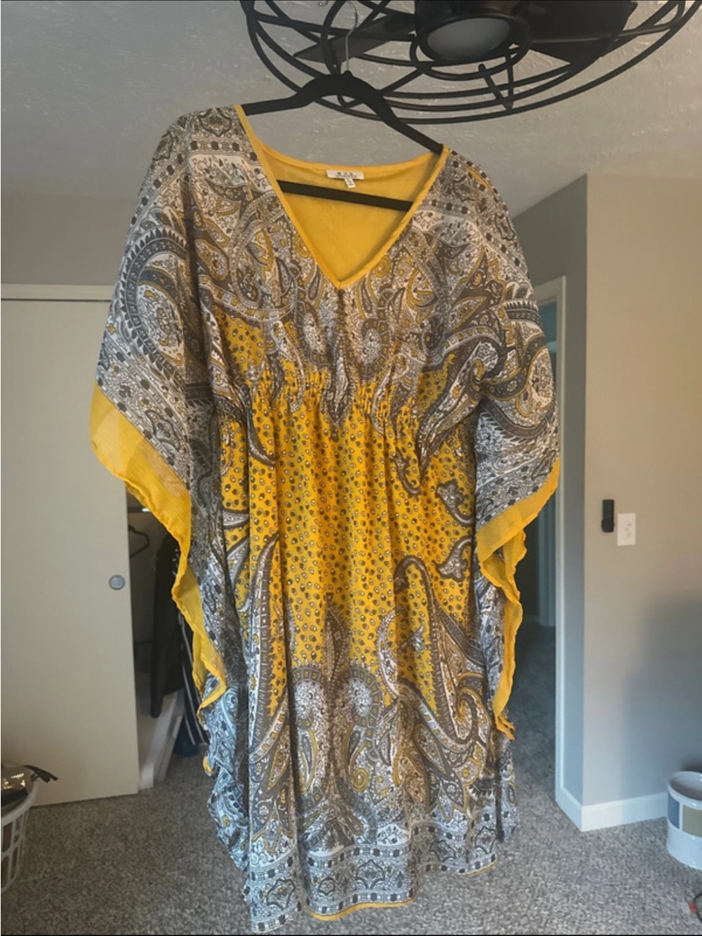 V-Neck Paisley Kaftan Tunic in Yellow